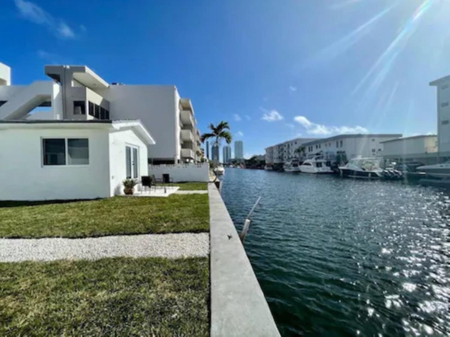 Casa Canal North Miami Beach Esterno foto